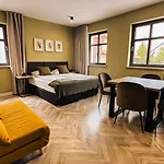 Kamienica Portowa 3* Mikołajki