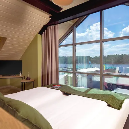 Kamienica Portowa 3* Mikołajki