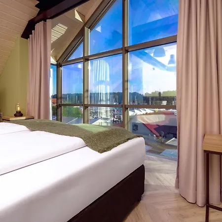 Eco Kamienica Portowa Hotel apartamentowy Mikołajki