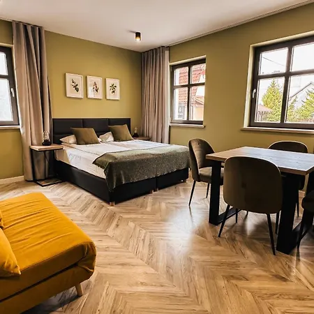 Kamienica Portowa 3* Mikołajki