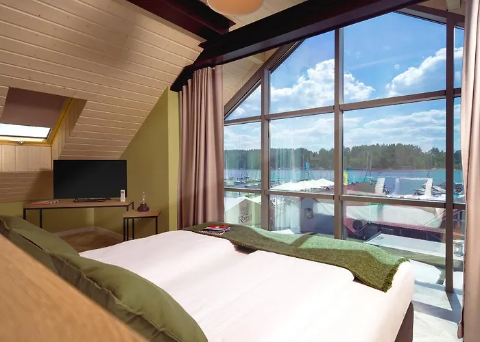 Kamienica Portowa 3* Mikołajki