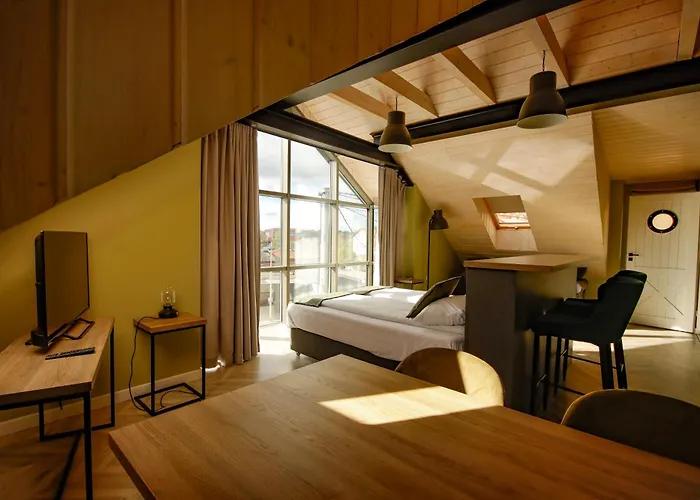 Kamienica Portowa 3*